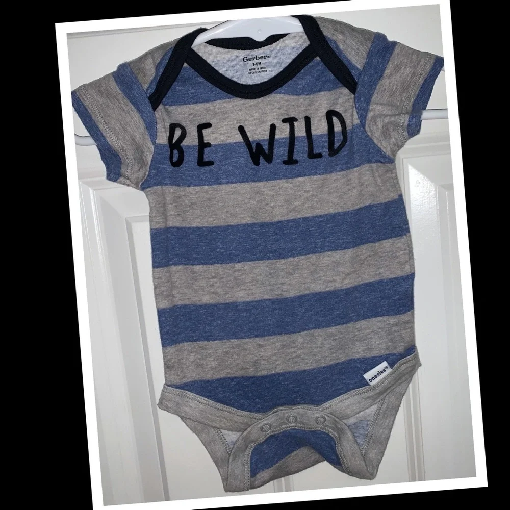4/$10 •Gerber 3-6m gender neutral onesie💙NWOT💙 - Picture 1 of 1